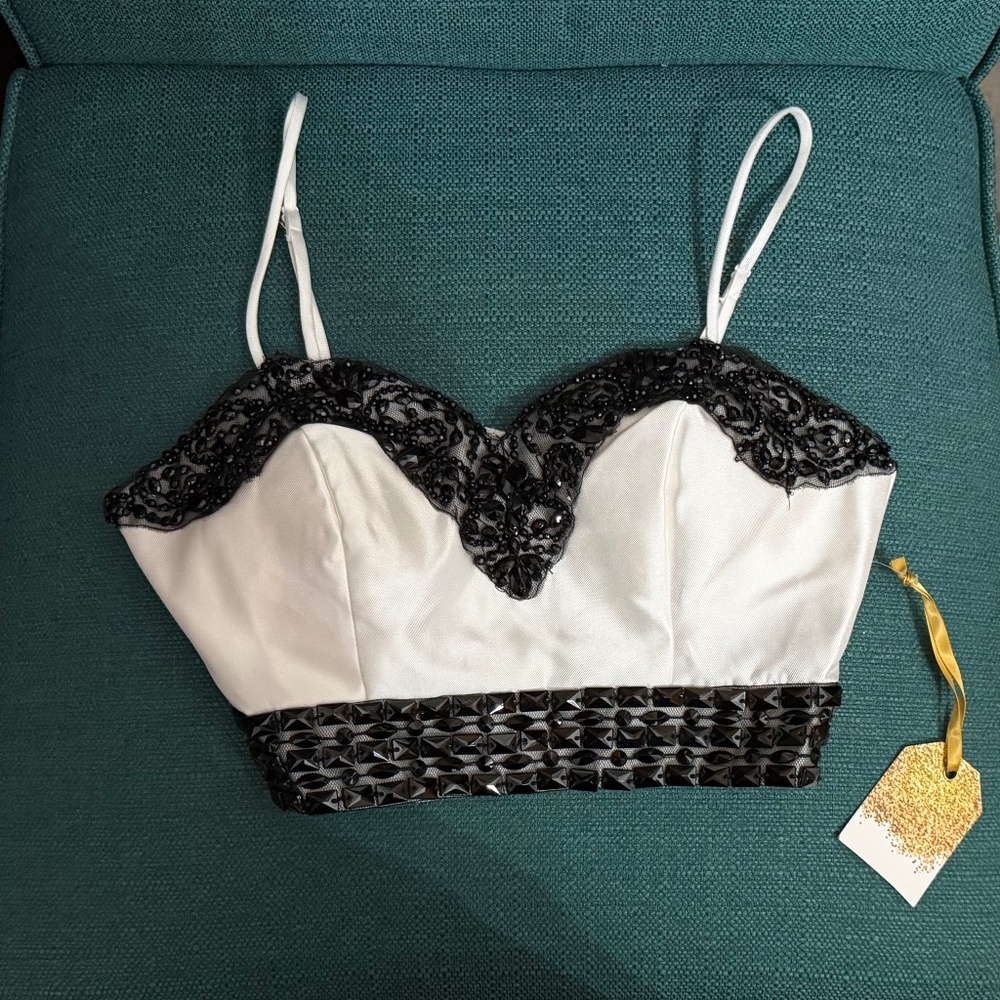 TLC Say Yes to the Prom Juniors' Colorblocked Black/White Top - NWT